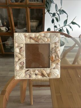 Seashell Decorative Picture Frame - Cream Shell Accent